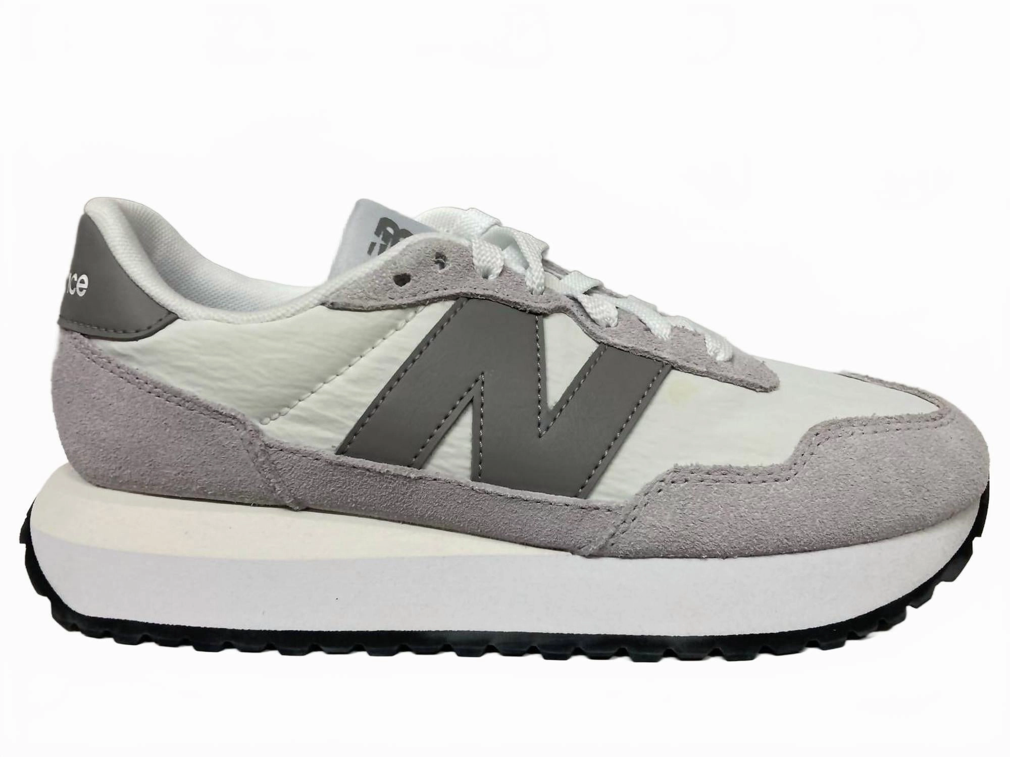 day - wear shoes Women Ws237 Sneakers In Grey