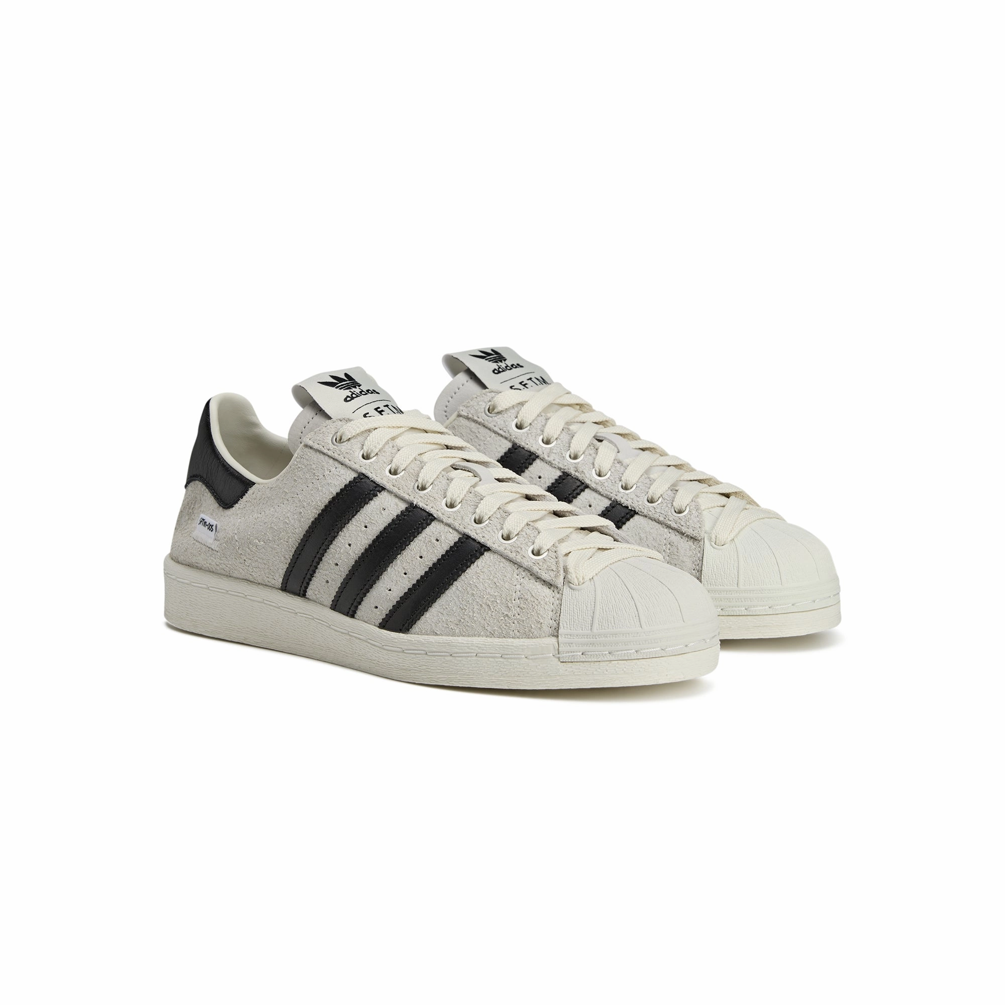 trail - runner Adidas Mens Superstar 82 SFTM Shoes