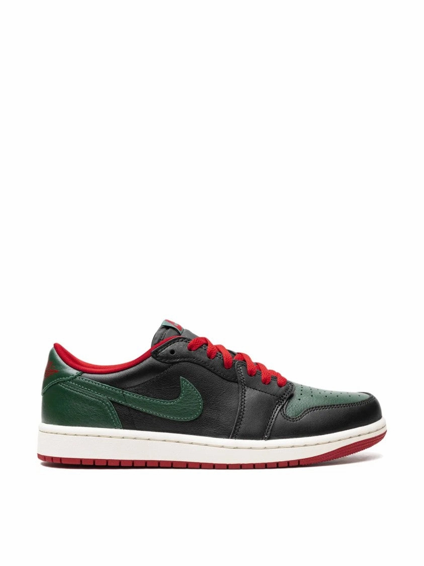 running on the beach Air Jordan 1 Retro Low 'Gorge Green' Sneakers