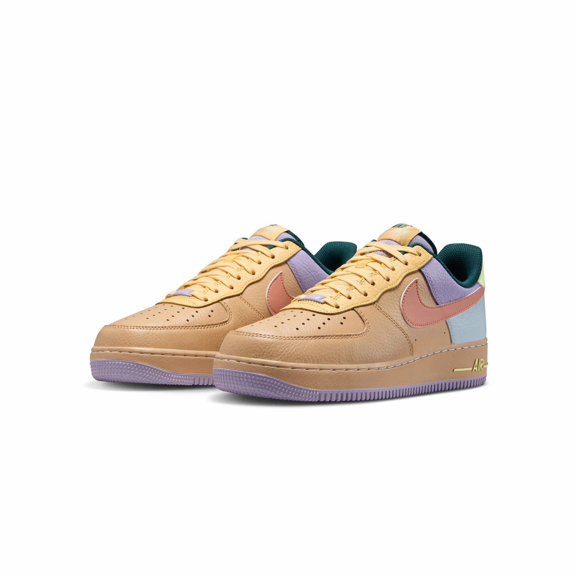 Nike Mens Air Force 1 '07 Shoes running in a lava field area shoes Thermal Regulating Insole