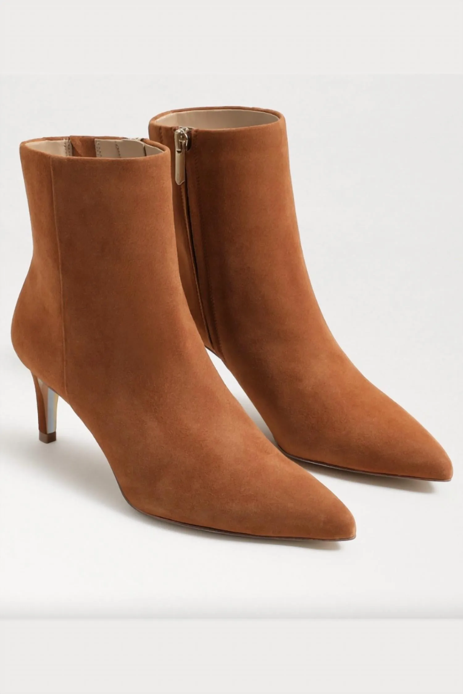 Women's Ulissa Ankle Bootie In Frontier Brown Versatile Traction Pattern