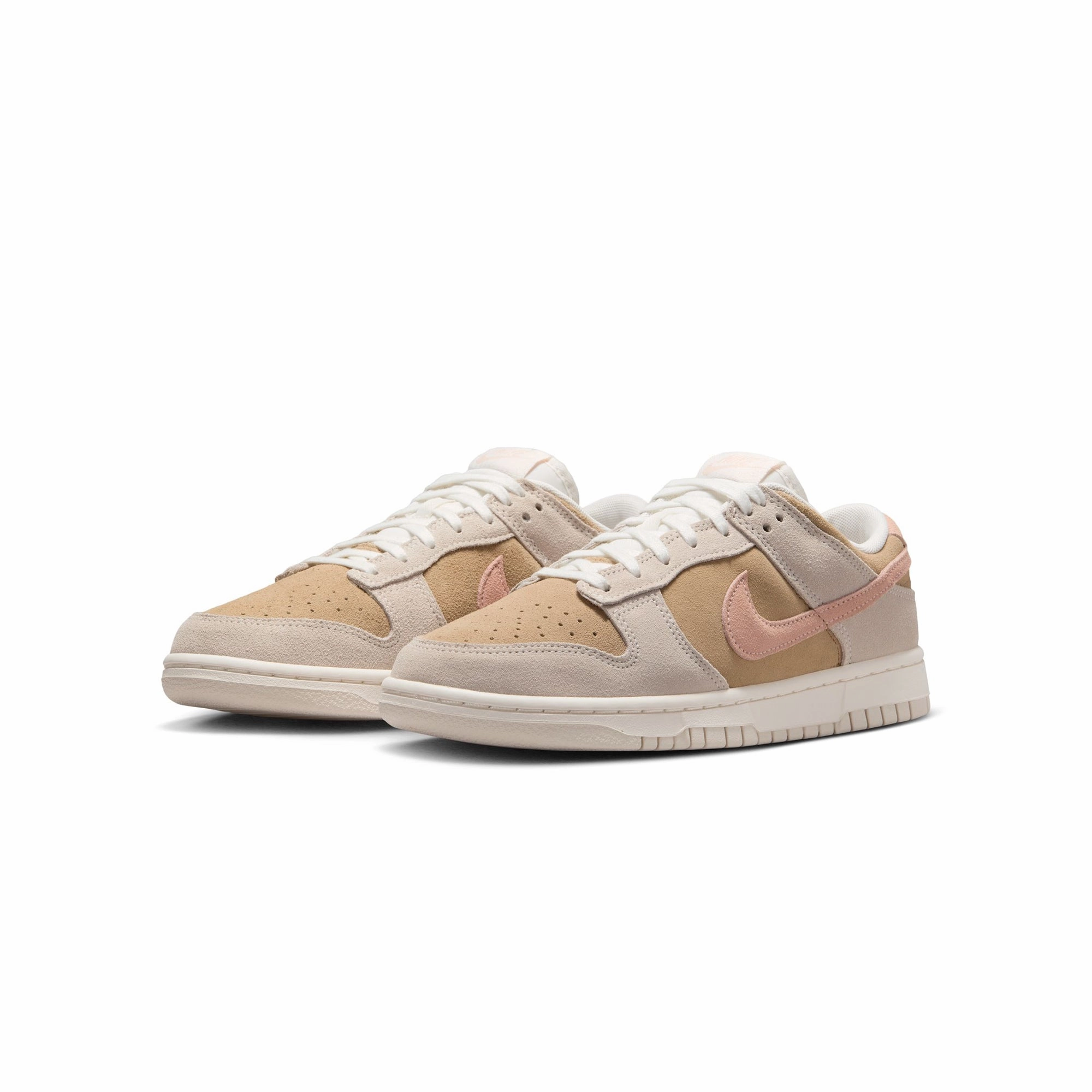 Tapered Collar Nike Womens Dunk Low Shoes