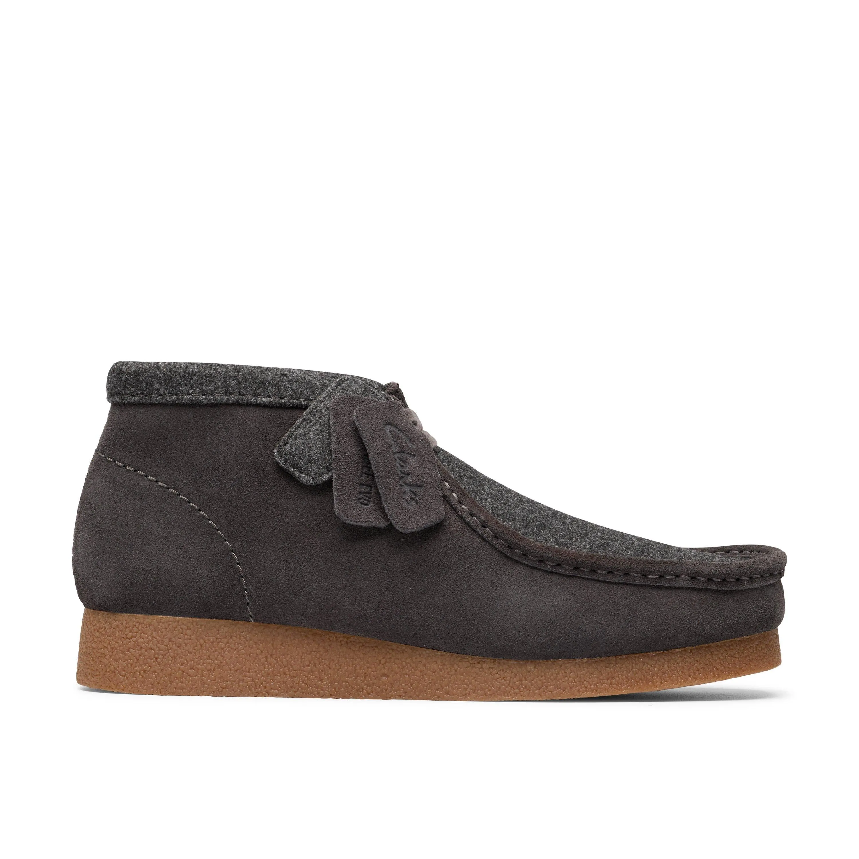 Clarks WallabeeEVO BT in Grey Suede Shock Absorbing Rough Terrain