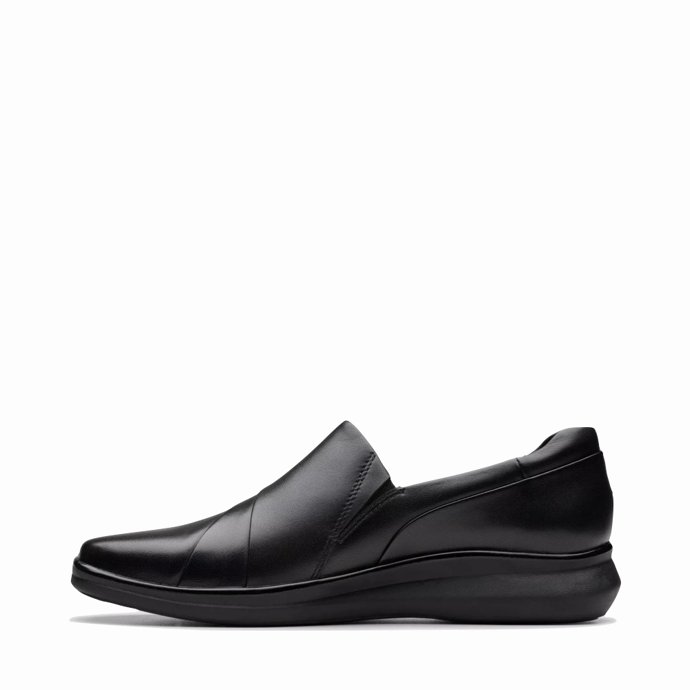 Clarks Women's Lynell Leather Slip On in Black Arch Ease