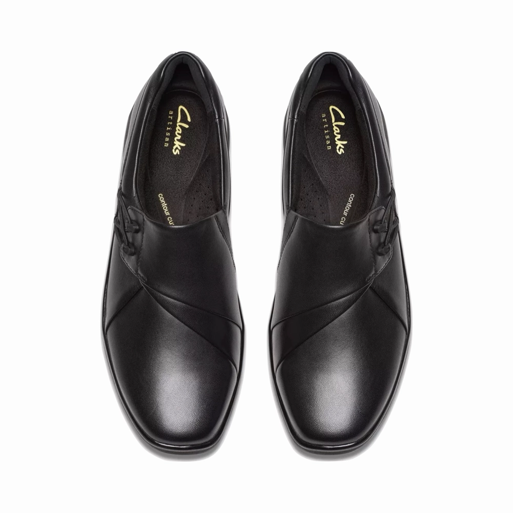 Crisp Feel Clarks Women's Lynell Leather Slip On in Black