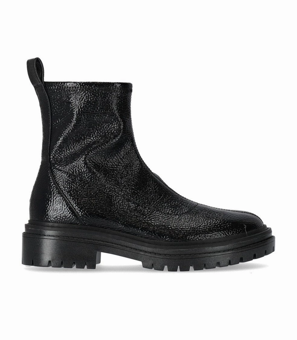 Comet Black Sock Ankle Boot running shoes with gel cushioning