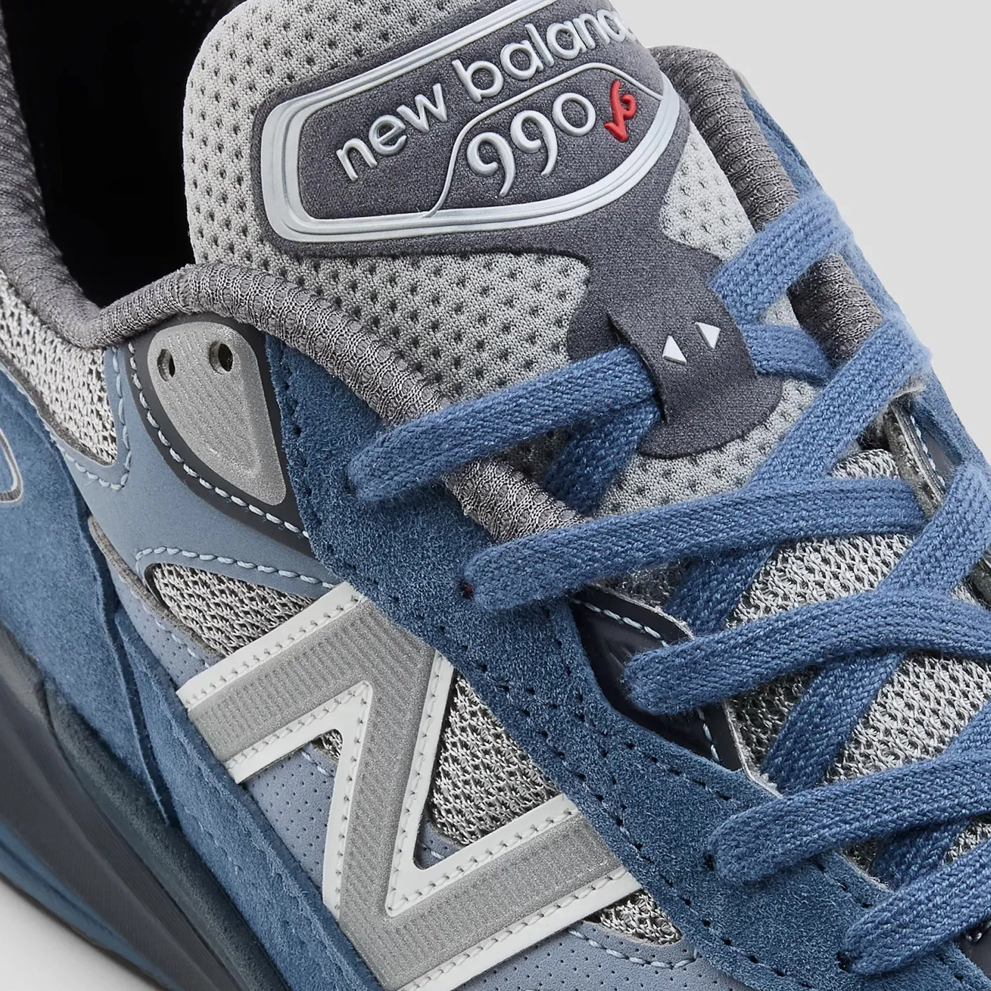 Comfortable insoles Adjustable Fit Technology New Balance Mens Made in USA 900v6 Shoes