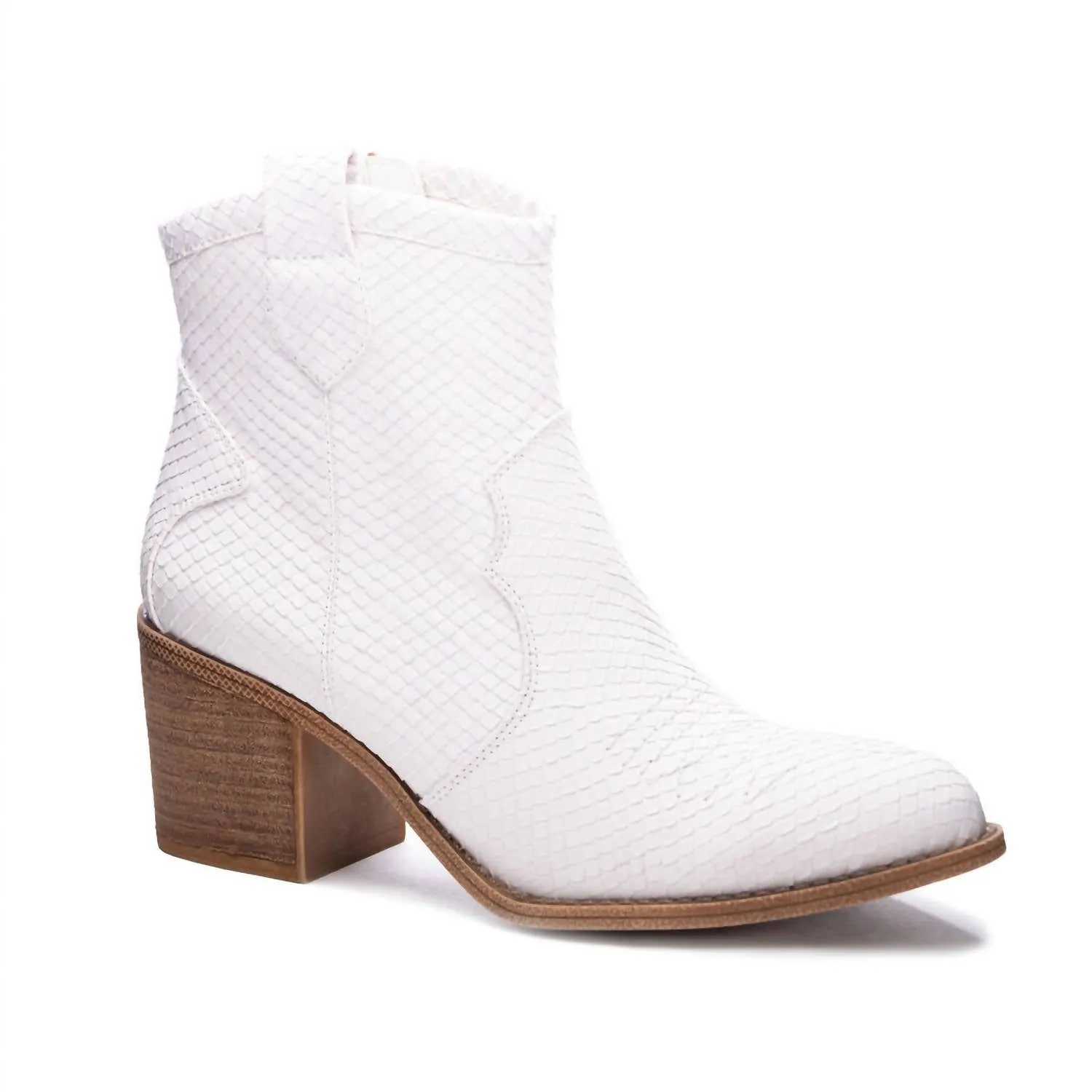 Gloss Shine Muddy Path Final Touch Unite Western Bootie In White