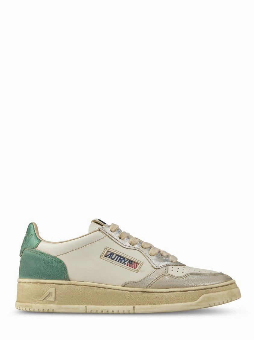 senior exercise shoes Low-Top Sneakers With Metallic Accents