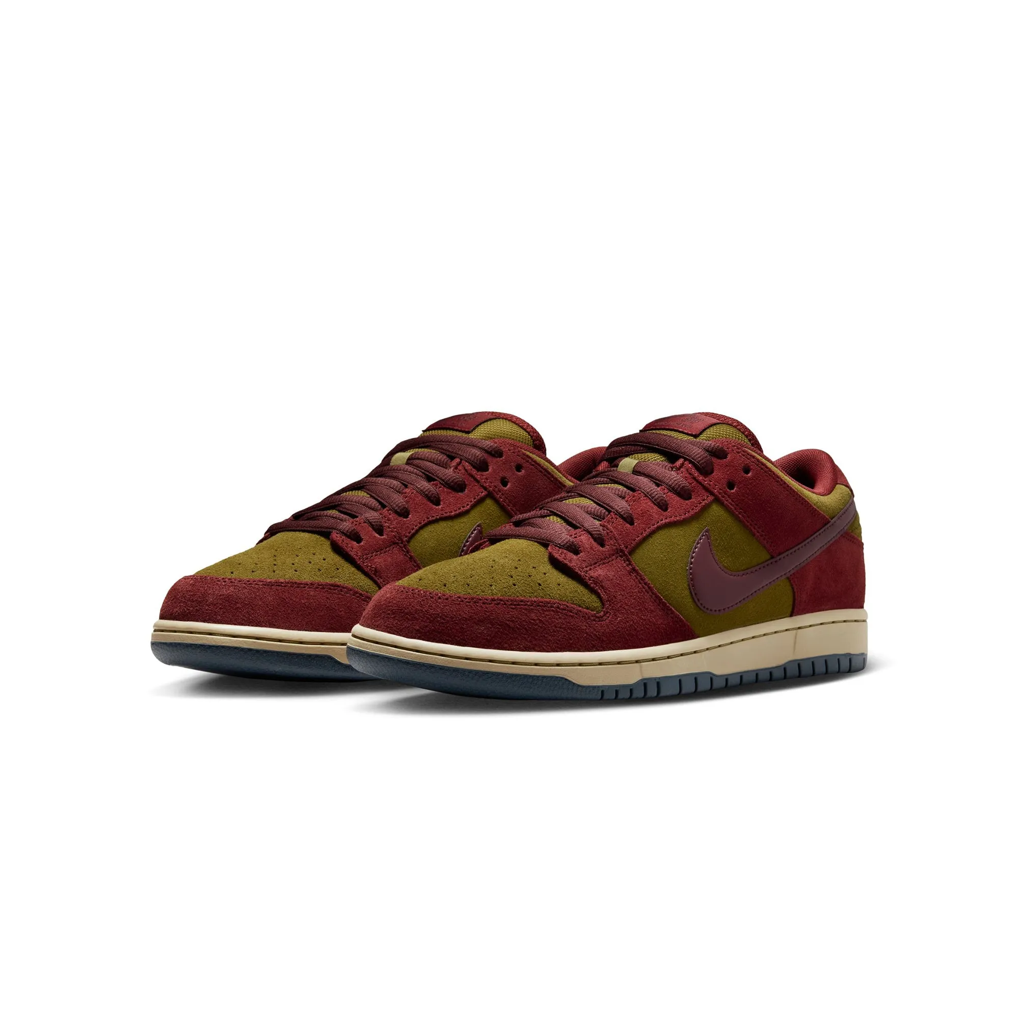 Nike SB Mens Dunk Low Pro Shoes logo - embroidered shoes Continuous Cushion Layer