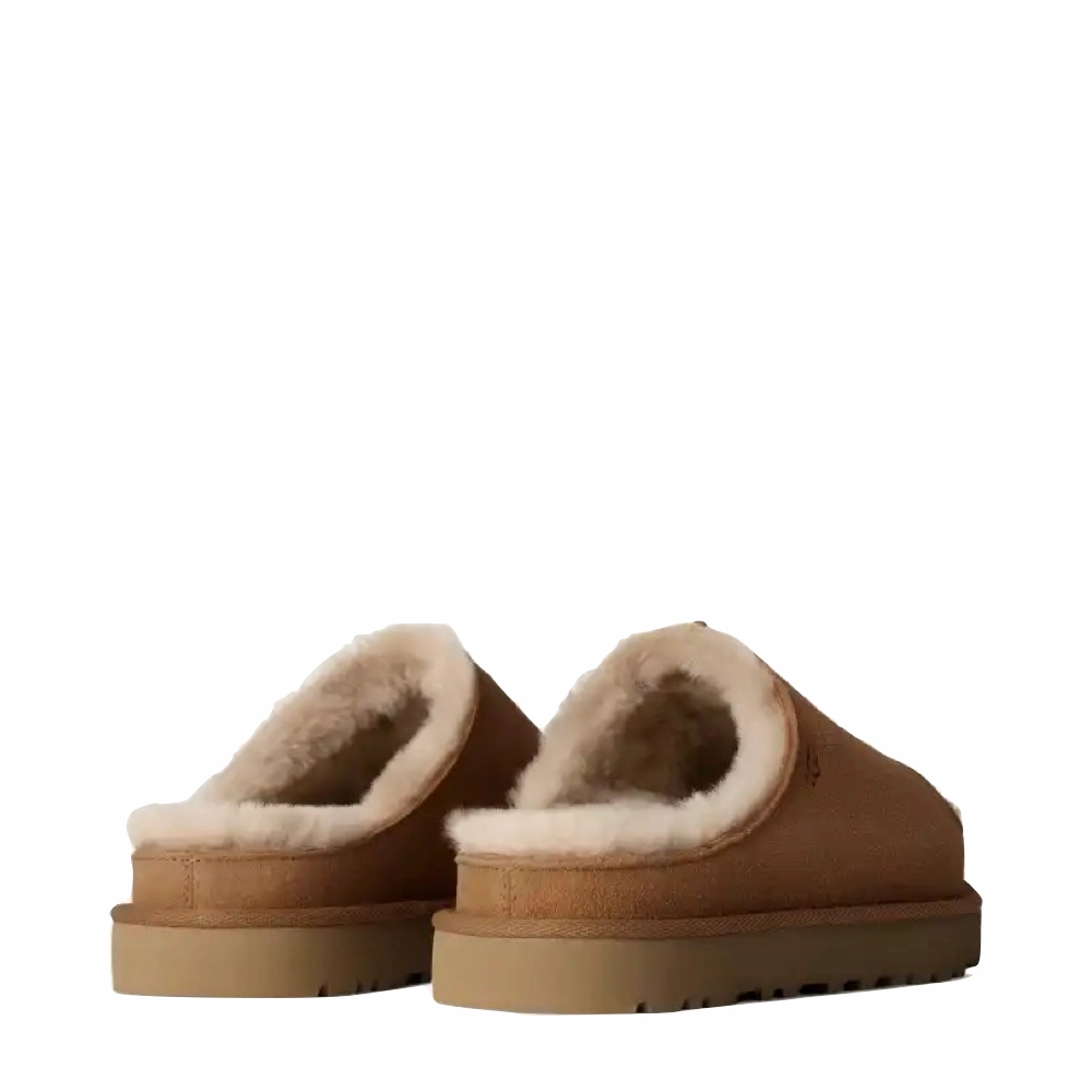Comfortable Build Stylish Footwear Ugg Women's Greenport Slide in Chestnut