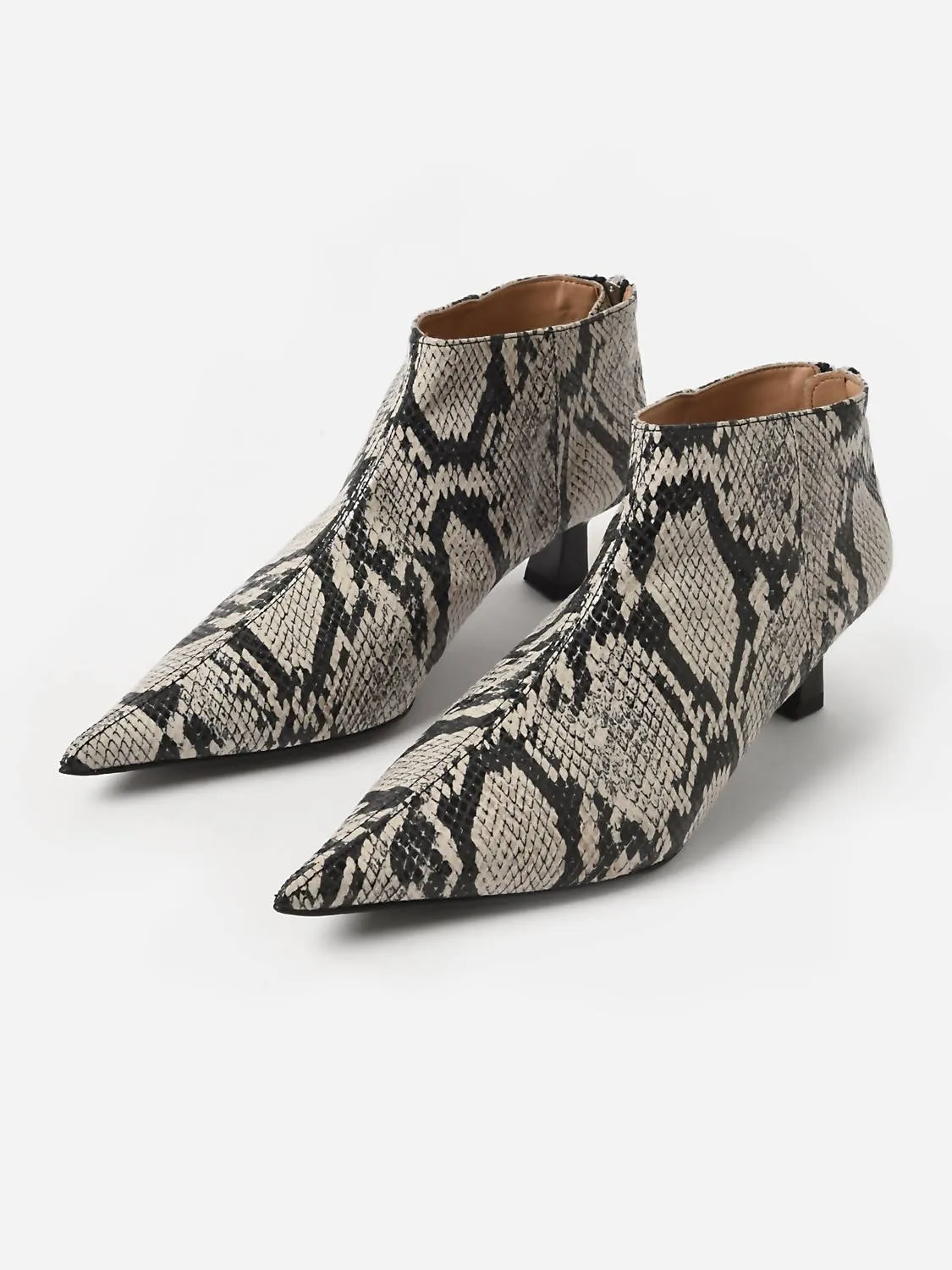 Seamless Comfort Backcountry Camper Women's Faux Snake Crop Ankle Boot In Sand