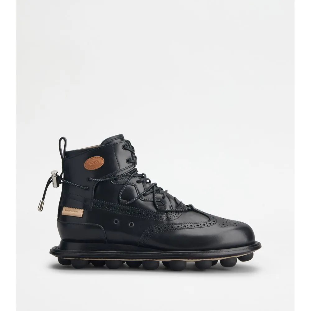 Flexible Frame Outdoor Explorer Ankle Boots in Leather