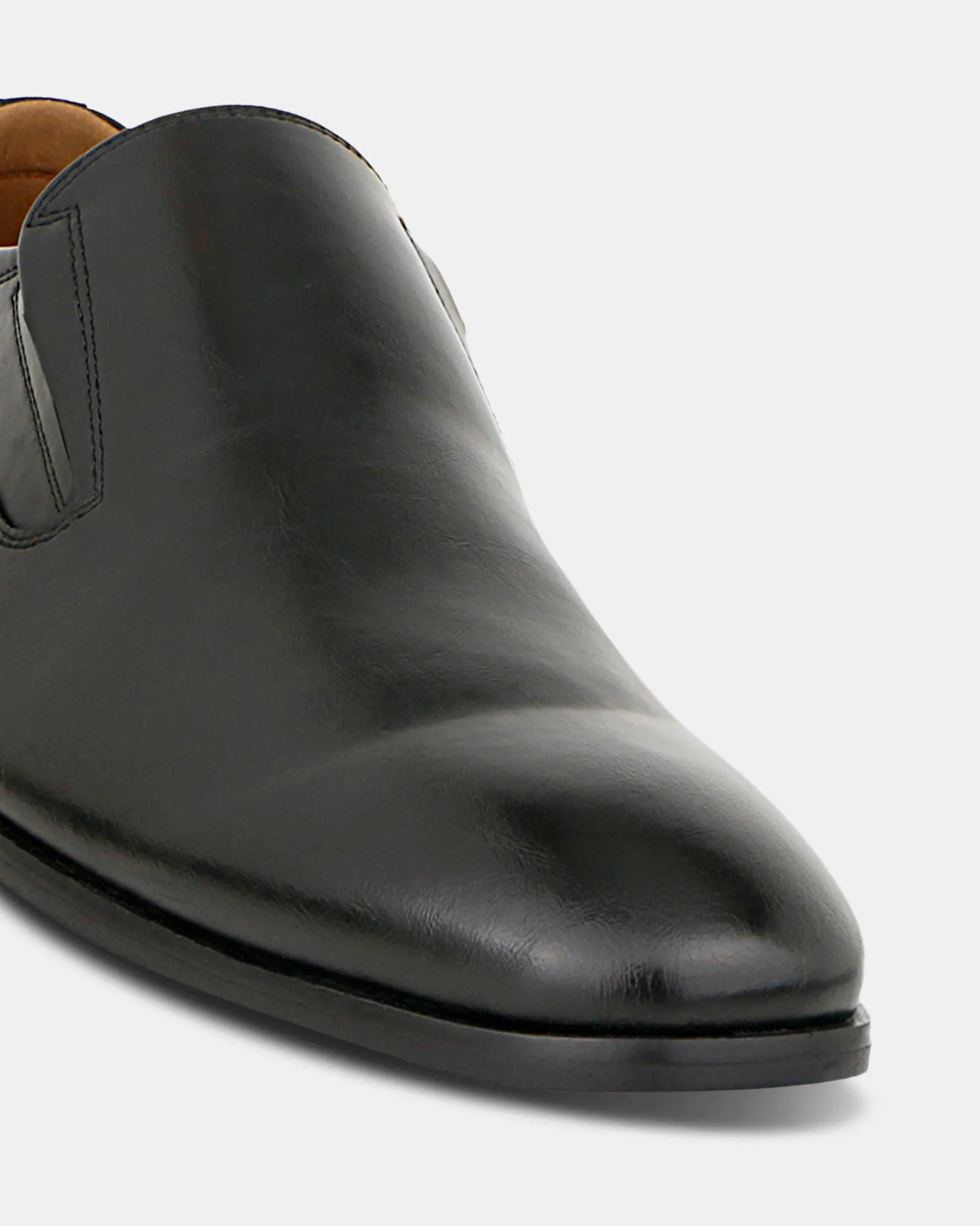 Bespoke Style trendy details Finland Black