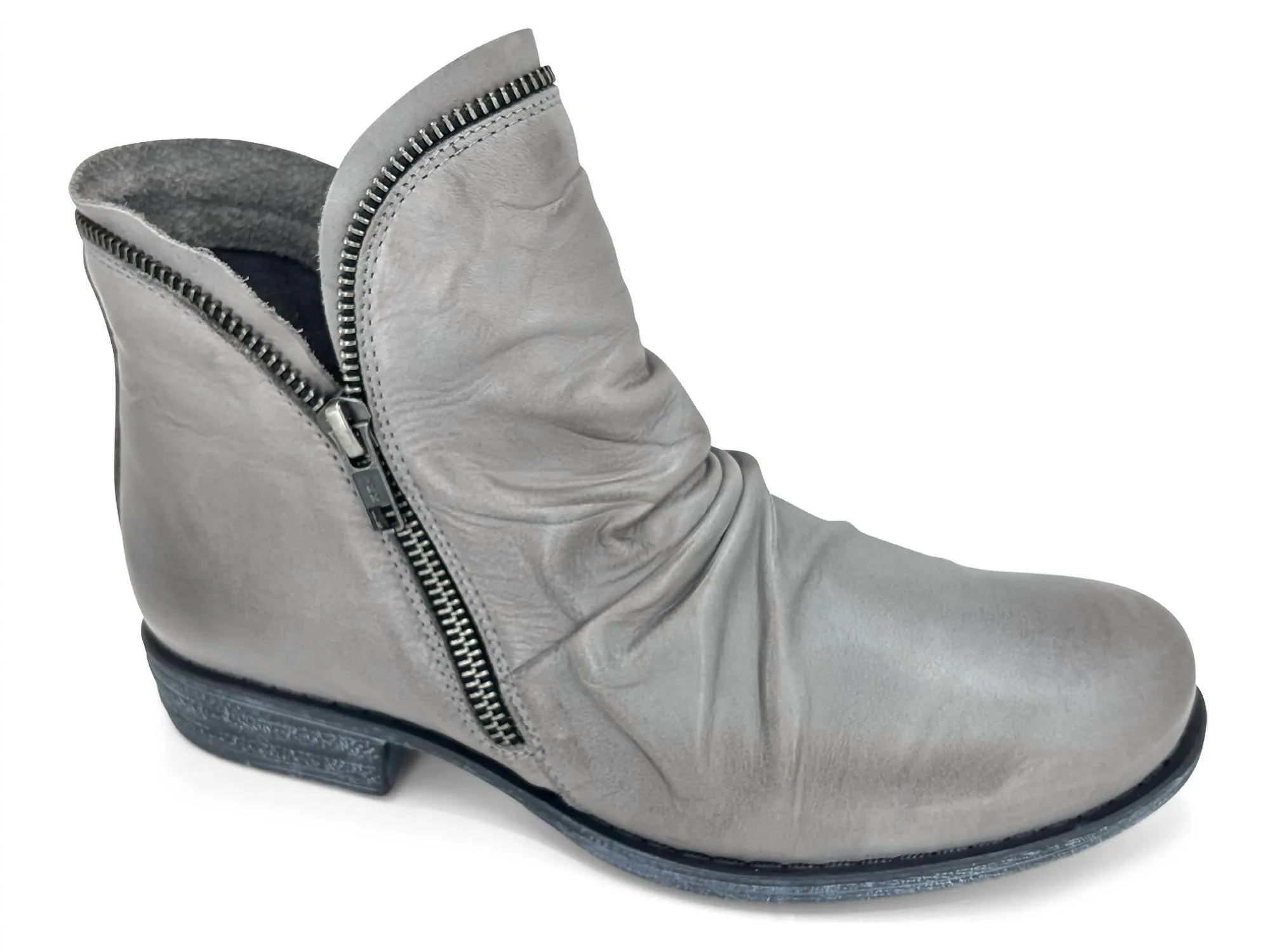 Women's Luna Ankle Boot In Graphite Casual Outfit Premium Performance