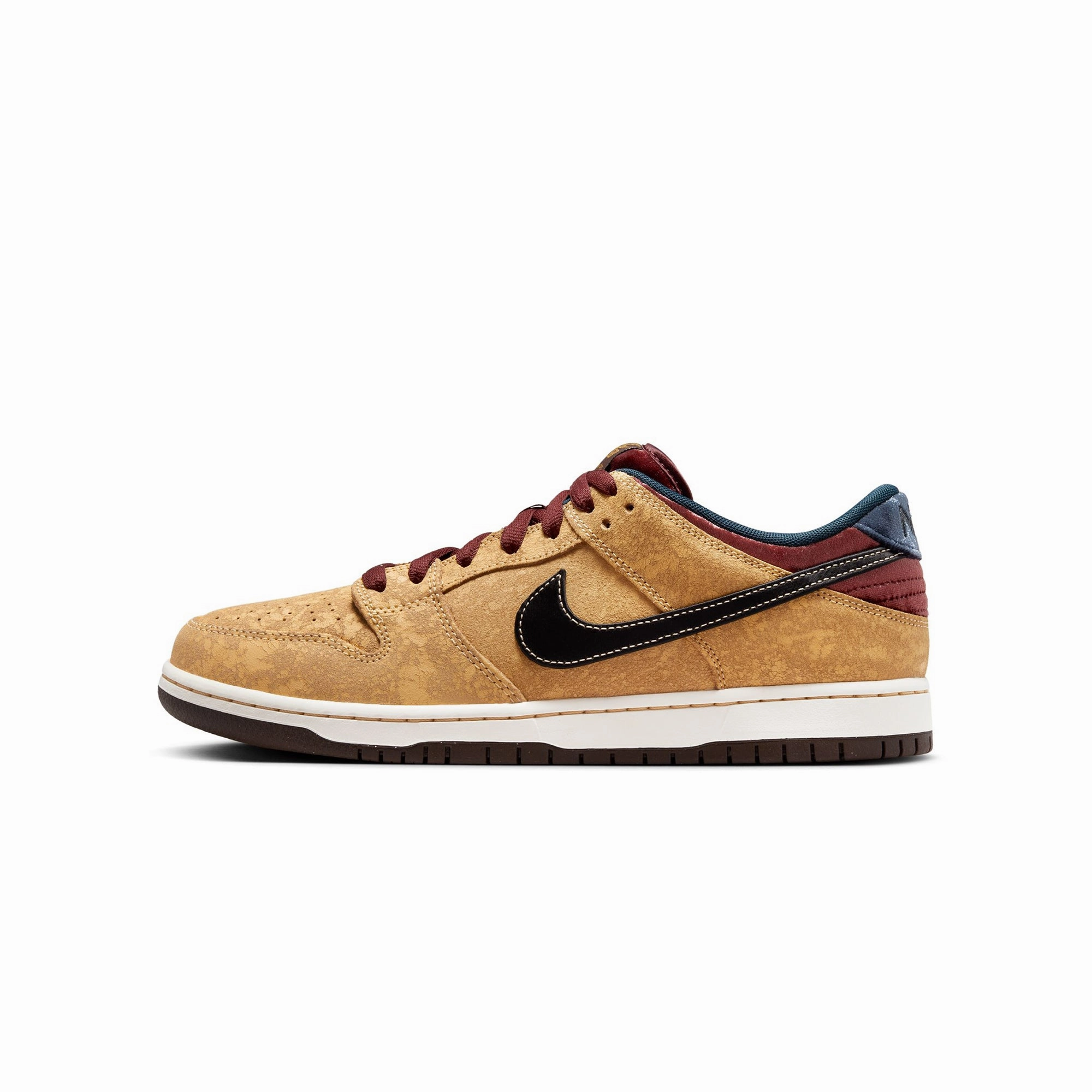 Nike SB Mens Dunk Low "City of Cinema" Shoes Non Slip Grip Pattern running with a smooth outsole