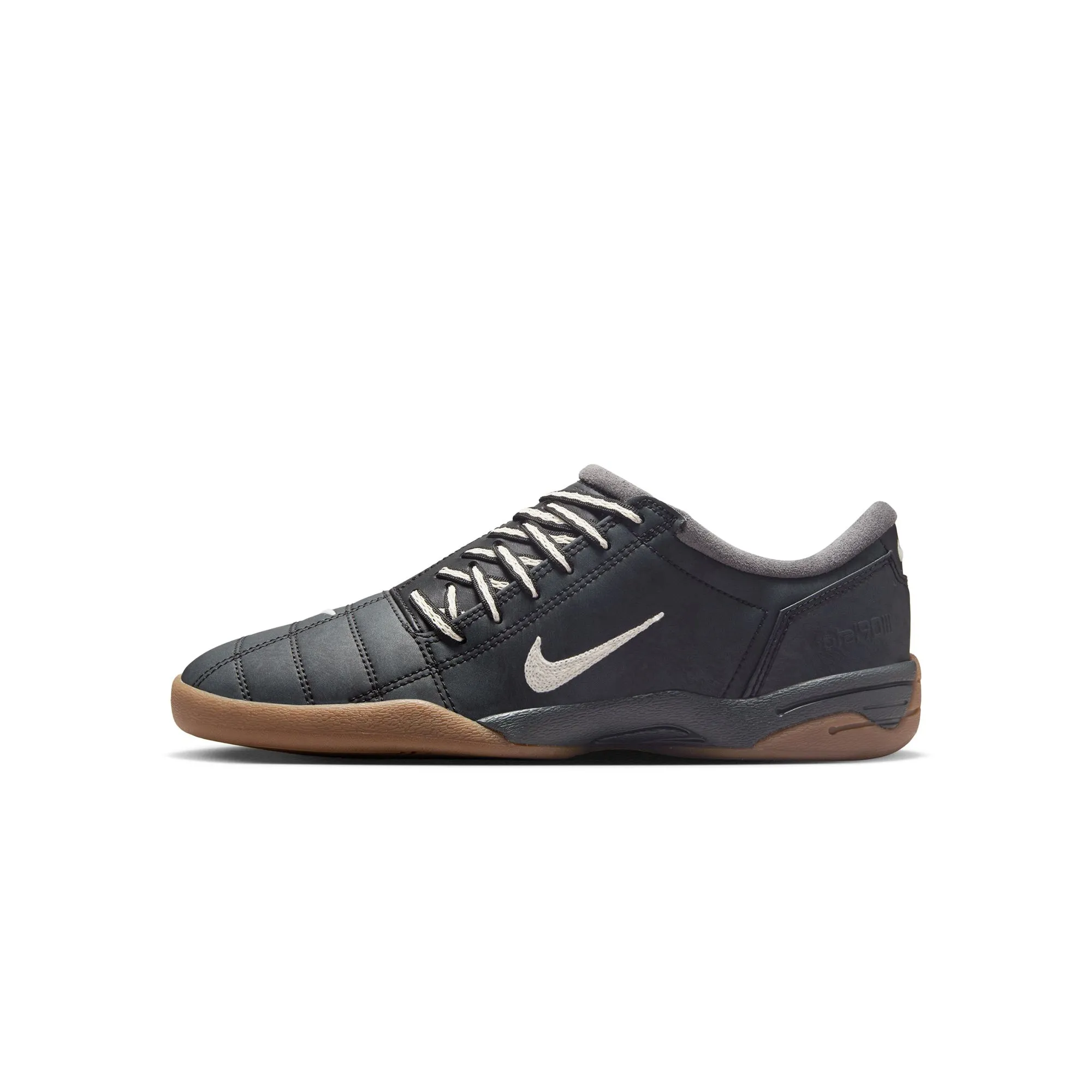 Bounce Tech Nike Womens Total 90 III SP Shoes