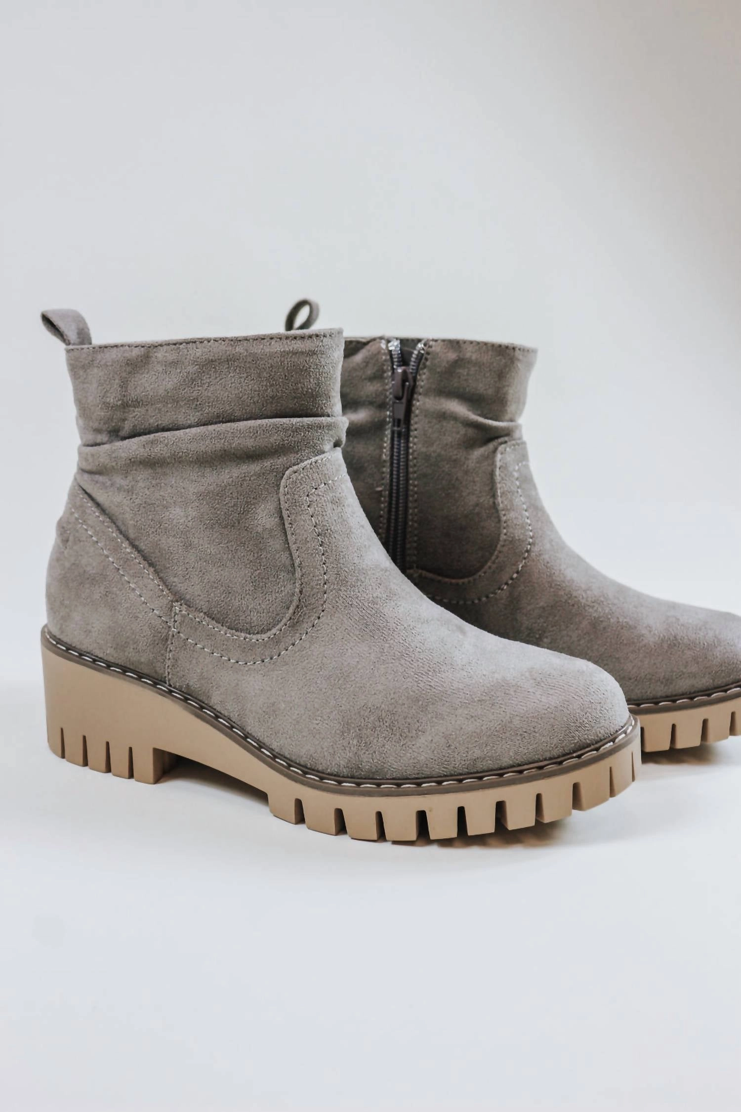 Soft Inner Lining Women's Dashing Boots In Gray