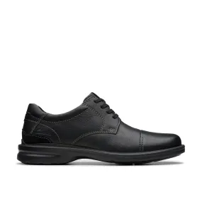 Clarks Gessler Cap in Black Leather Line Fit