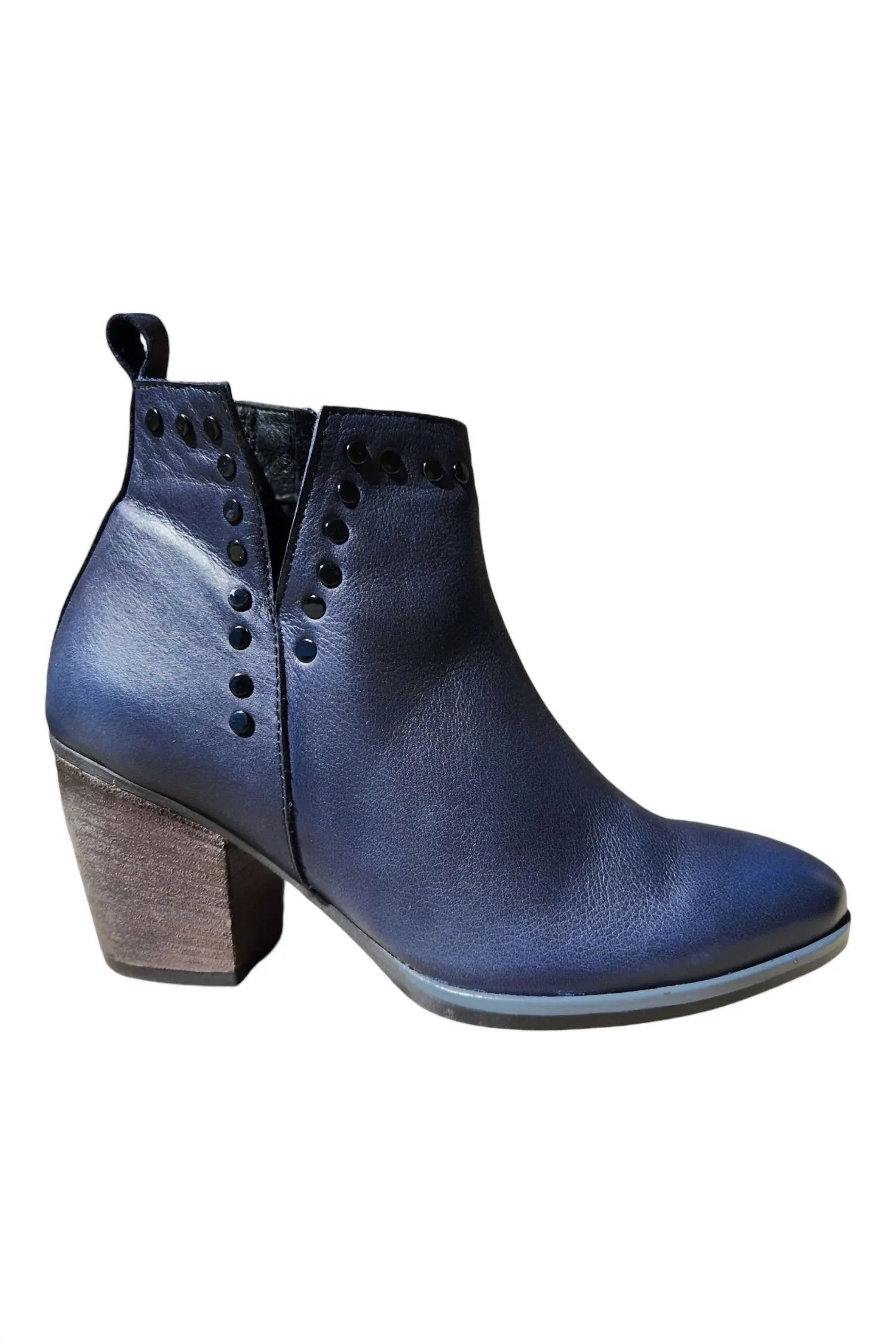 Graduate Women's Keyah Booties In Navy