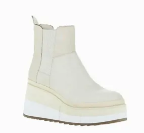 Cushioned Step Weather Resistant User Guild Boot In Khaki