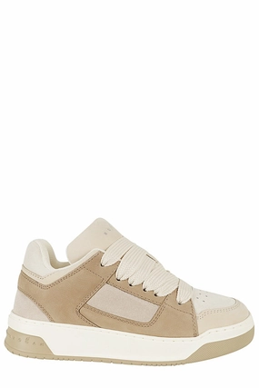 H667 Sneakers ethically - produced