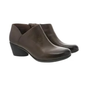 Women's Raina Burnished Nubuck Boots In Mushroom Modern Appeal