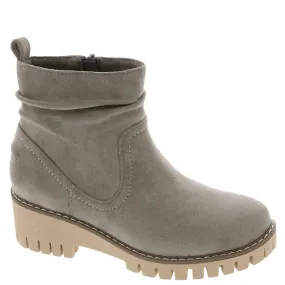 Warm Interior Dashing Chunky Ankle Bootie In Grey