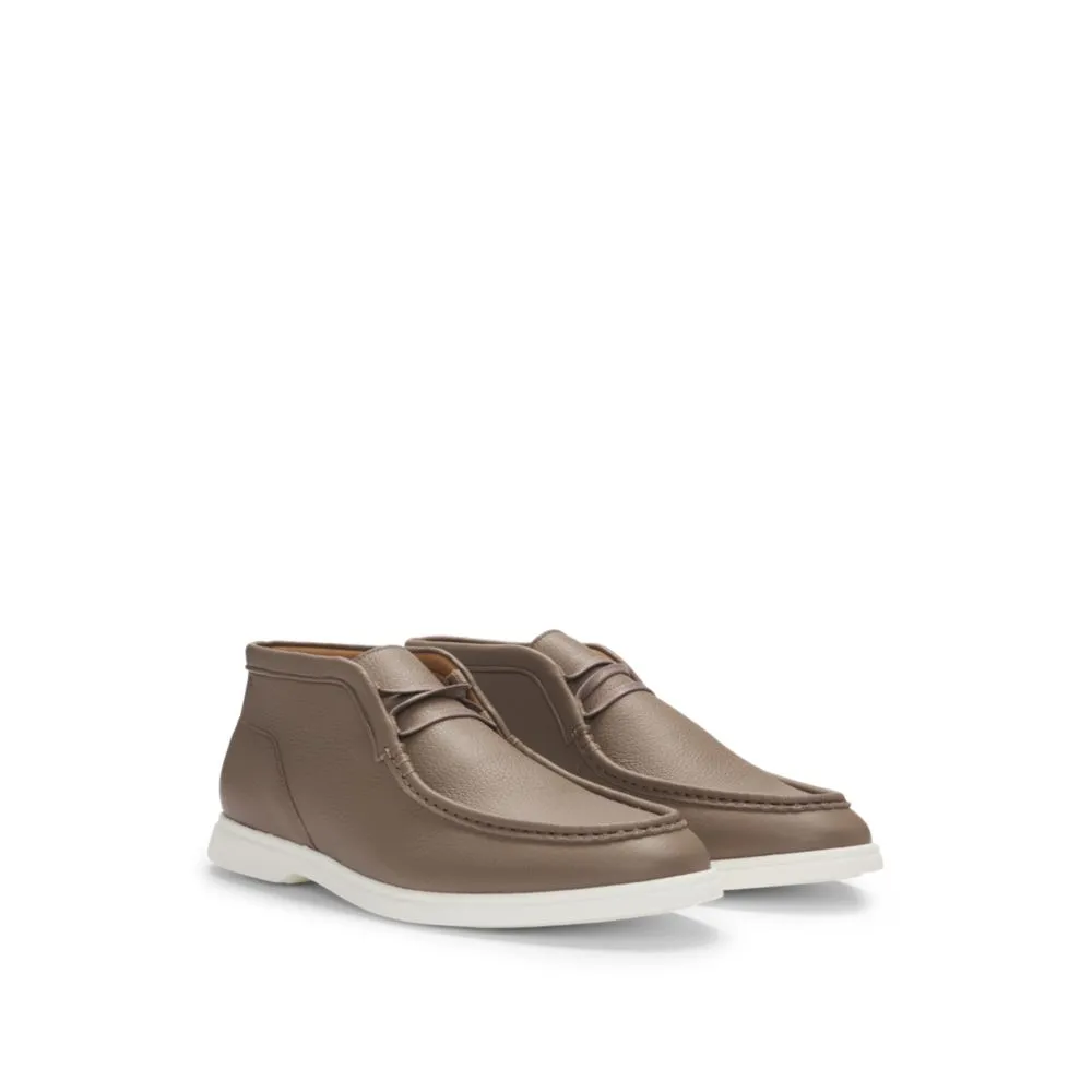 Desert boots in tumbled leather with apron toe Dual Density Outsole