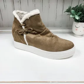 lightweight materials Urban Explorer Jayden Women's Wedge Bootie In Taupe