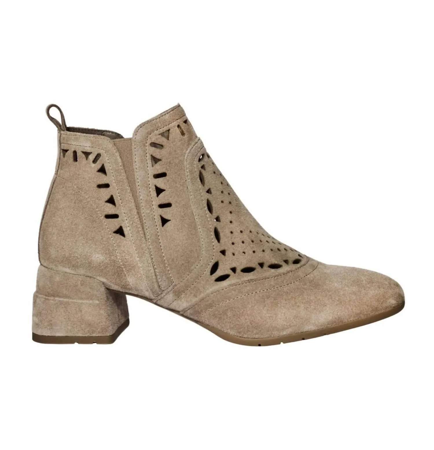 Compact Frame Comfortable Feeling Kandra Boots In Taupe