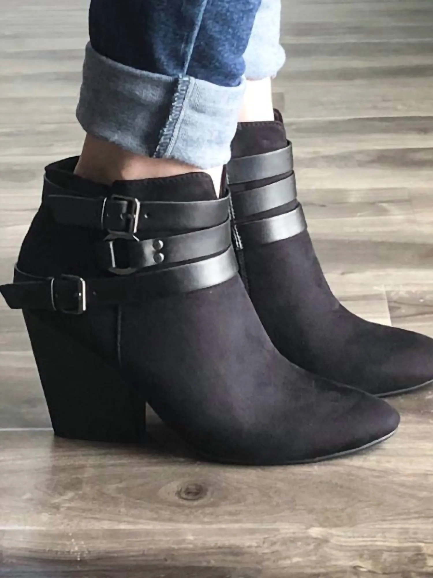 dry surface Stable Support Nature Lover Buckle Strap Bootie In Black