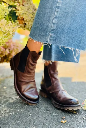 Women's Cruz Boot In Brown Shock   Absorbing