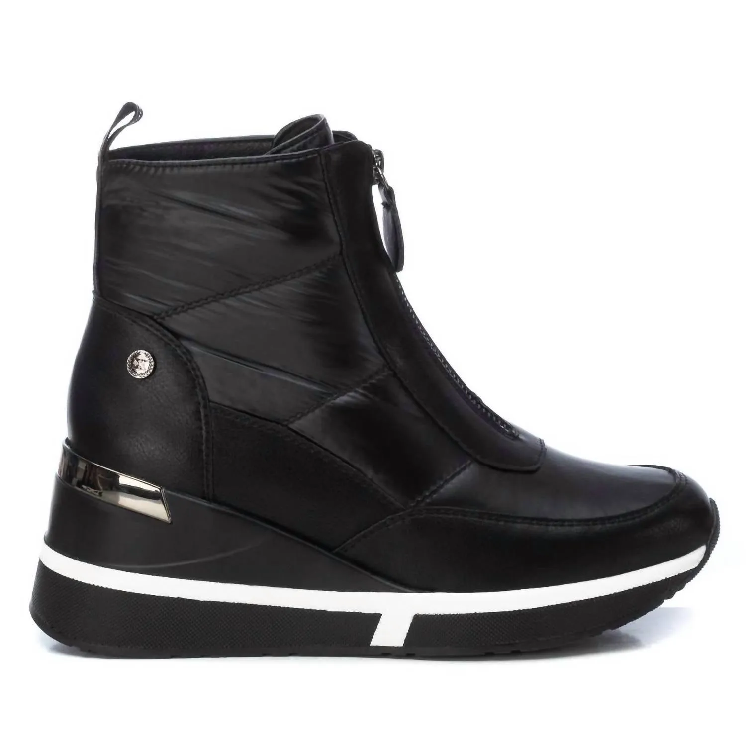 Women's Wedge Sport Booties In Black Hard Ground