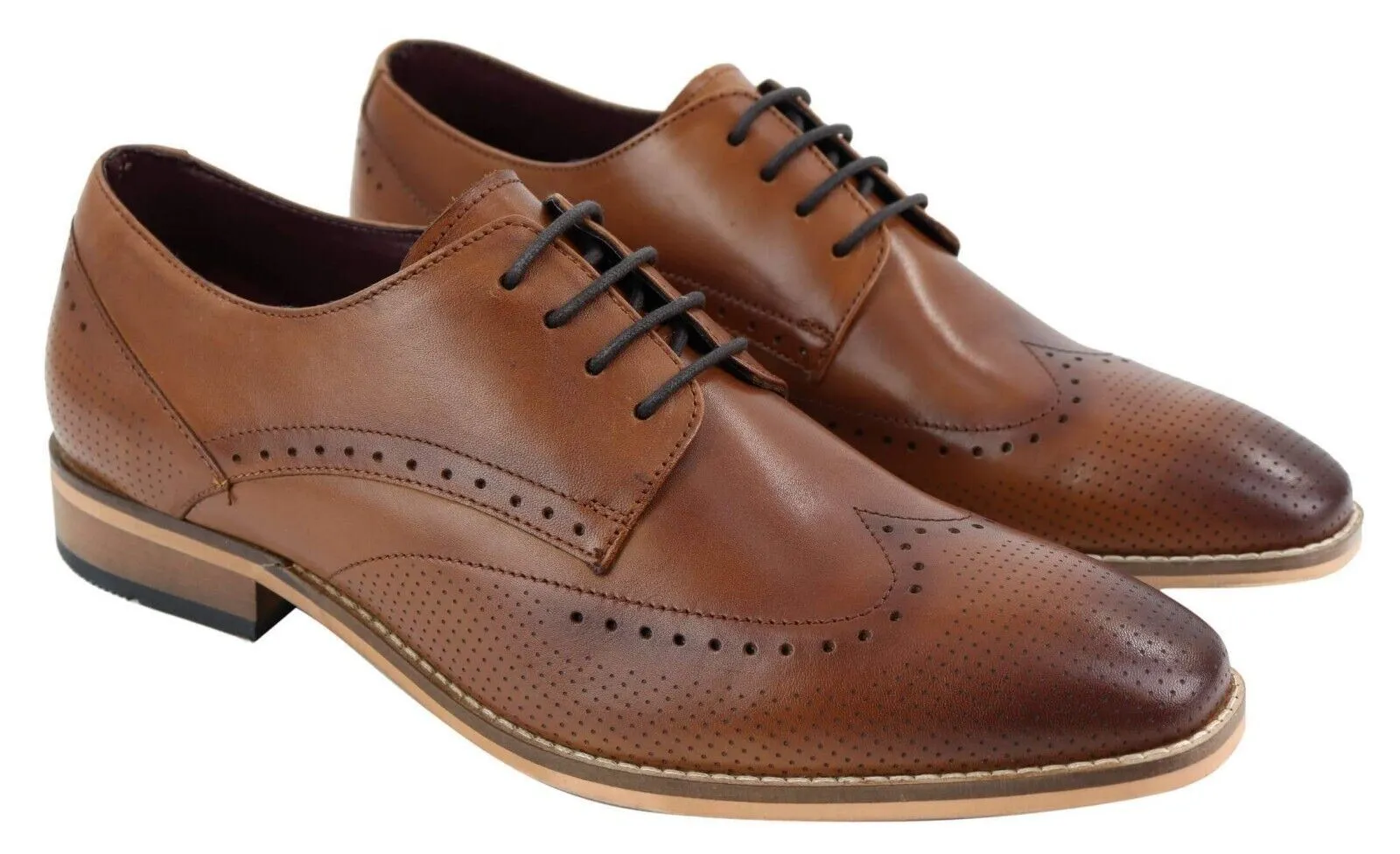 Mens Classic Oxford Brogue Shoes in Perforated Tan Leather Timeless Appeal. Mid Rise