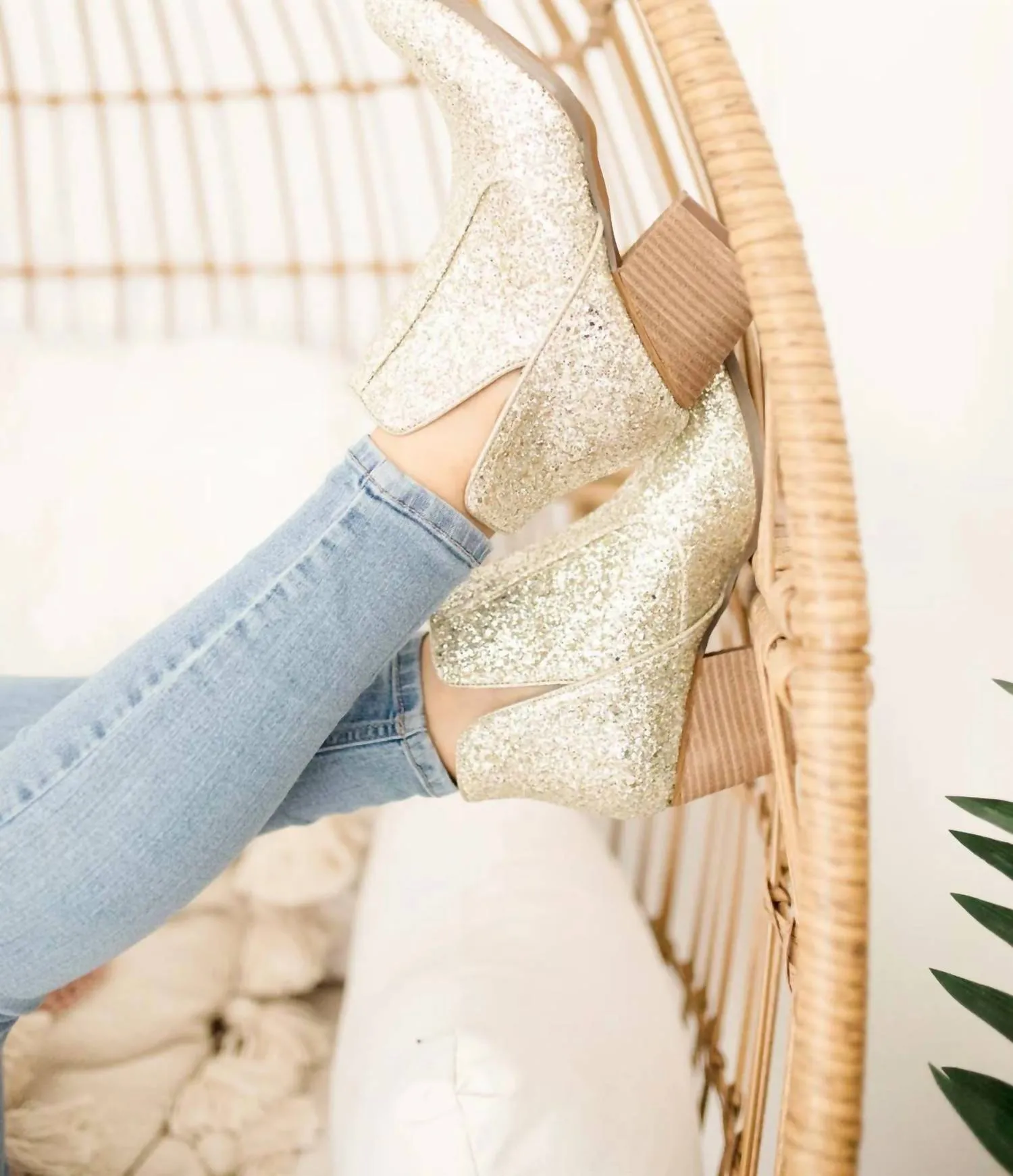 Fiera Ankle Boots In Gold Abrasion Resistant Lining