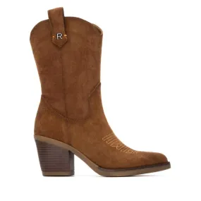 Women's Refresh 172967 Booties In Camel Storm Wear lace up closure