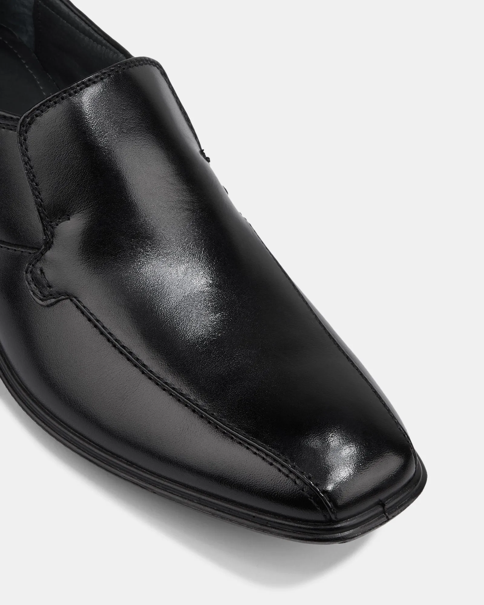 Cahill Black Torsion Stability System Wine Tasting