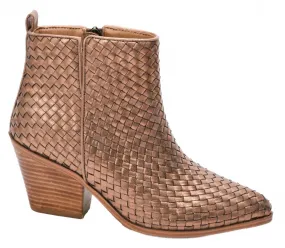 Women's Come And Get It Leather Boots In Bronze Reinforced Form Trail Exploration