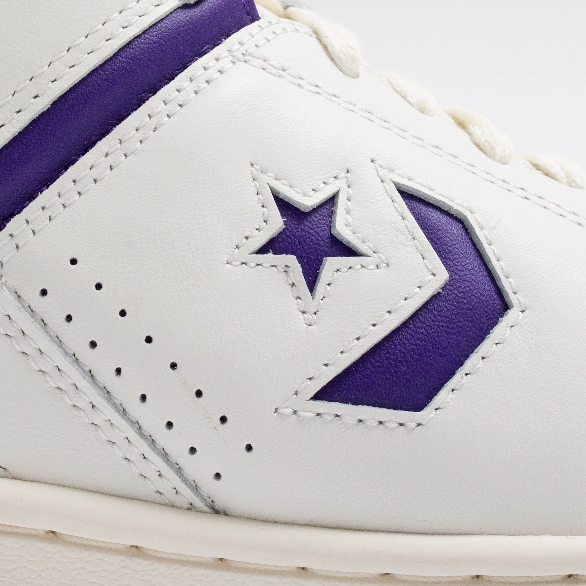 Effortless Move Adaptive Lacing Mechanism Converse Mens Weapon Mid Shoes