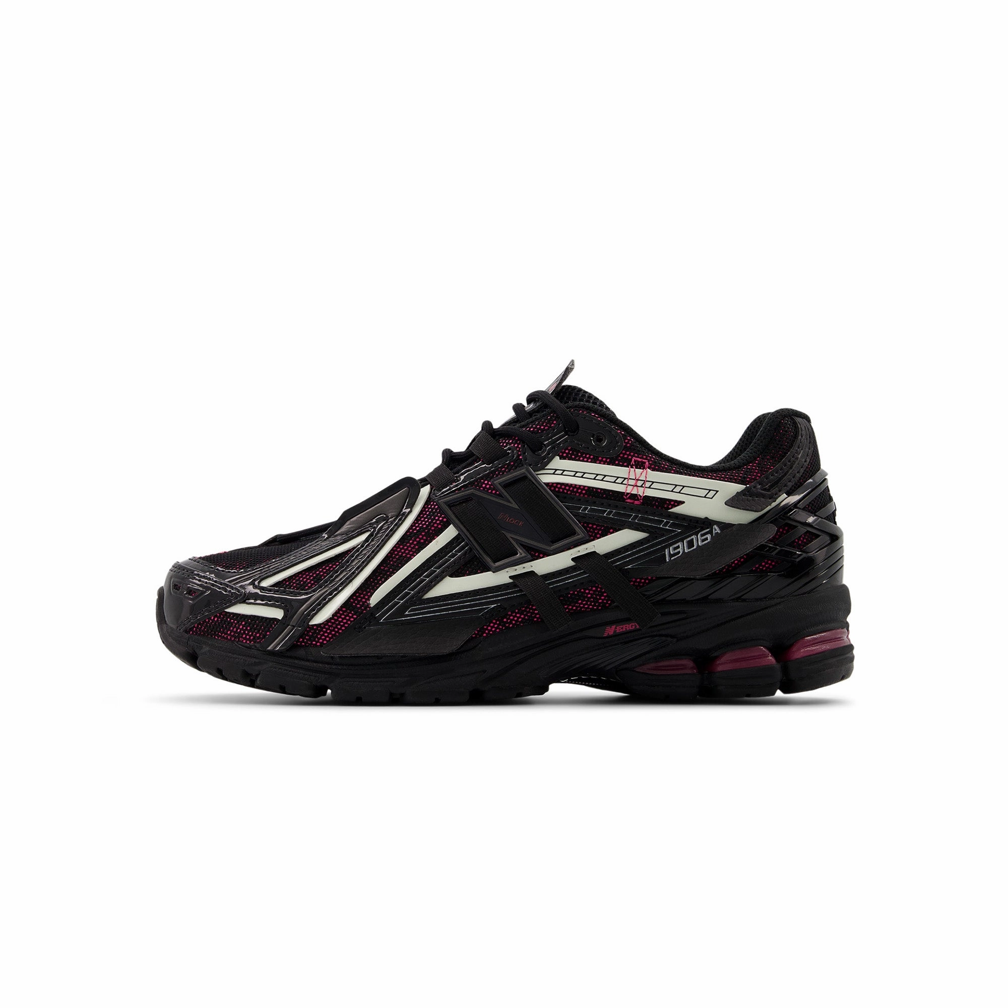 Silent Walk StylishAppearance New Balance Mens 1906A Shoes