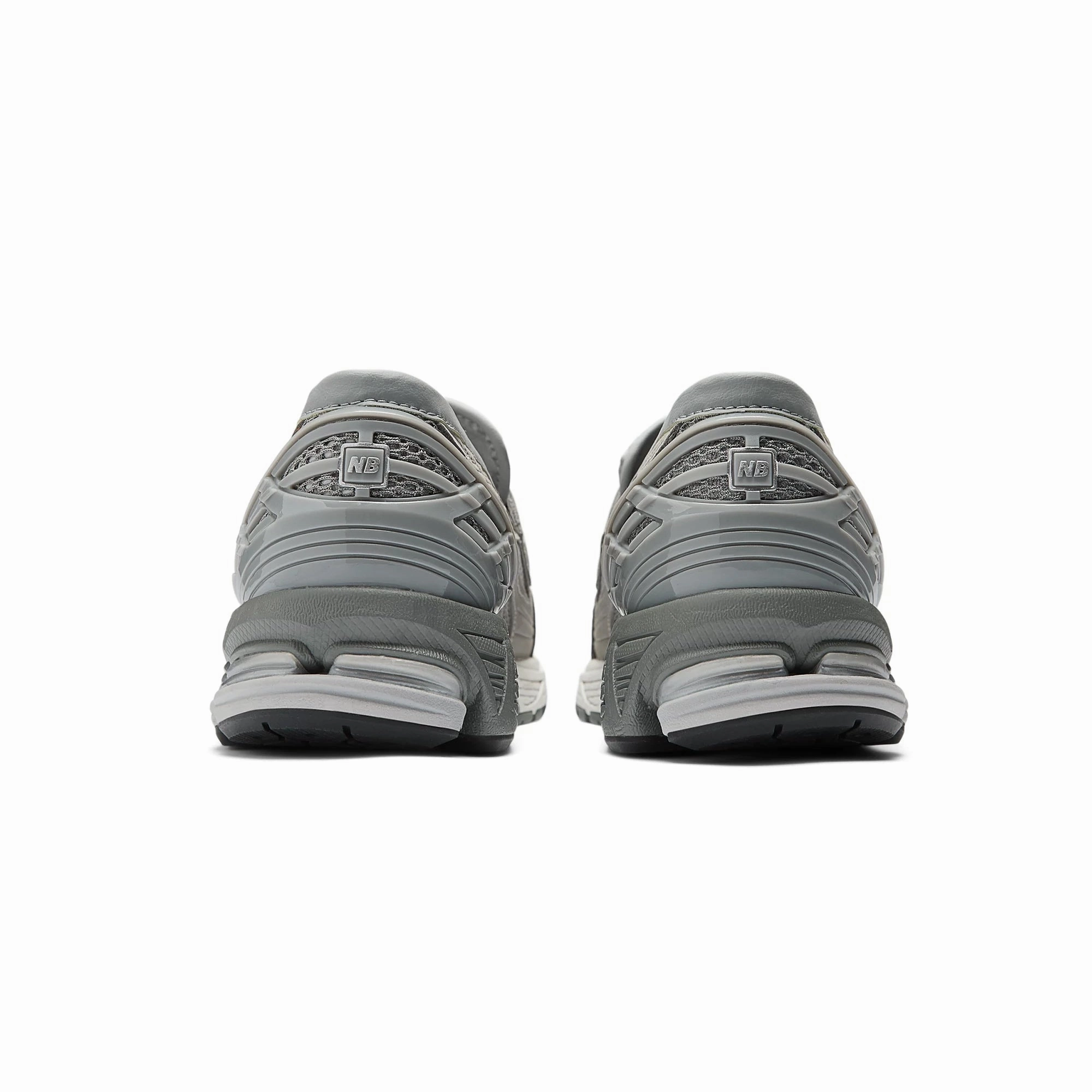 New Balance Mens 1906L Loafers Clean Lines