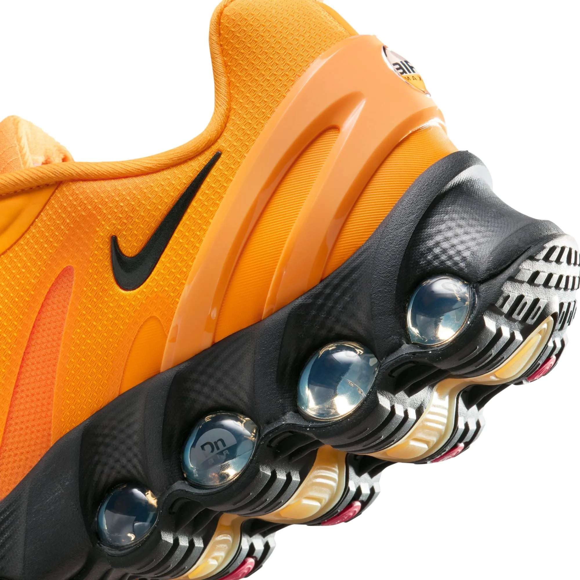 Nike Mens Air Max DN8 Shoes Hyper Elastic Response Foam Bonded Reinforcements