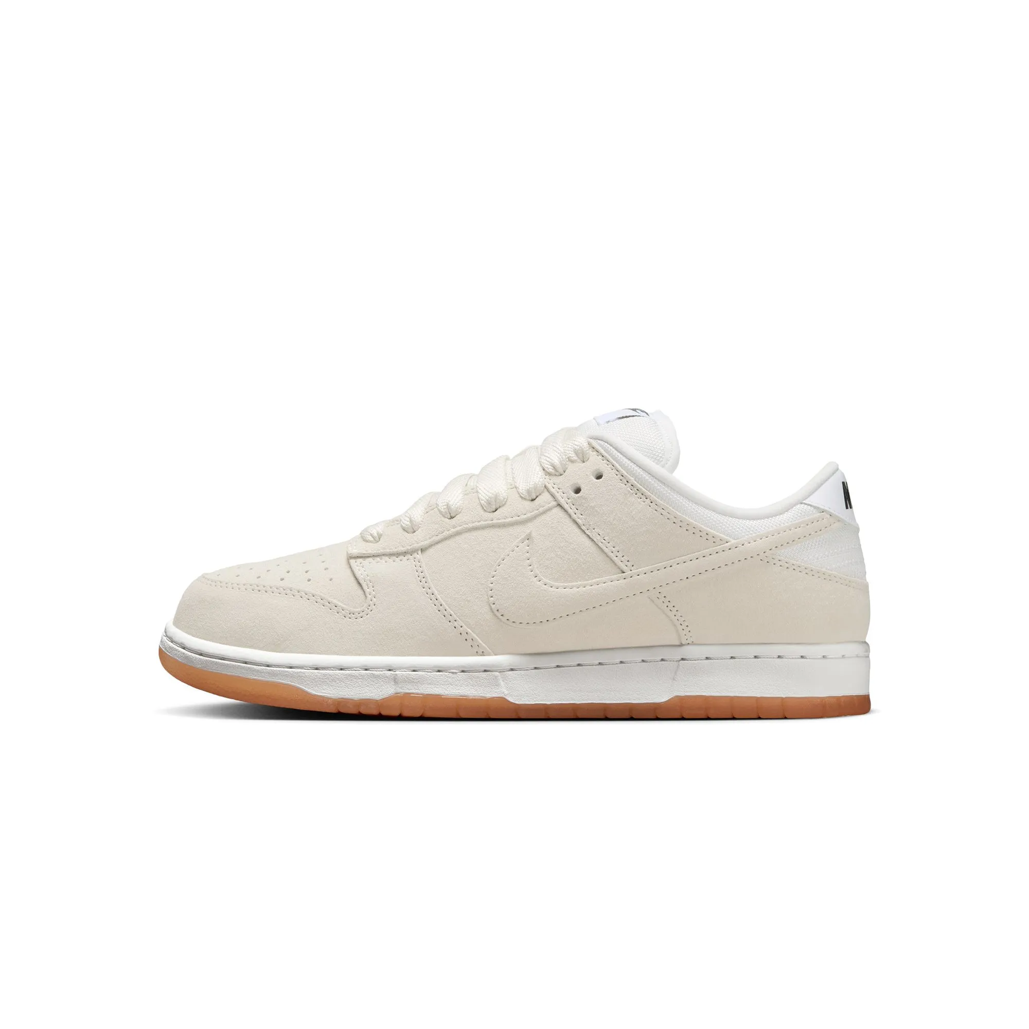 Shock Dispersion Technology running in a prairie area shoes Nike SB Mens Dunk Low Pro B Shoes