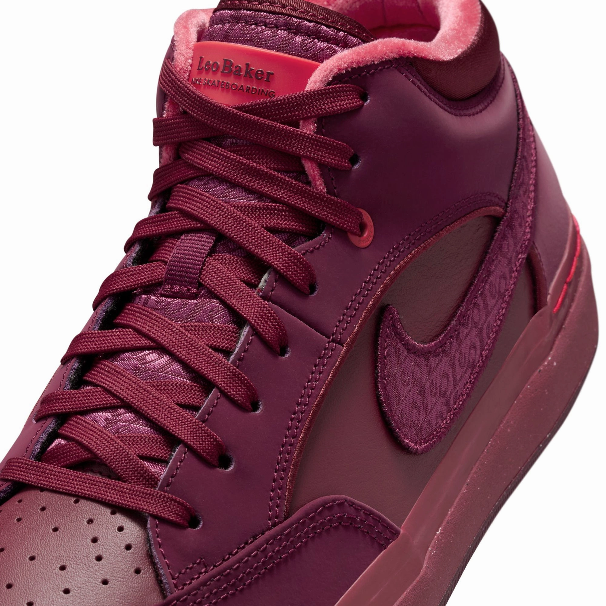 heavy - weight design shoes Nike SB Mens React Leo PRM Shoes