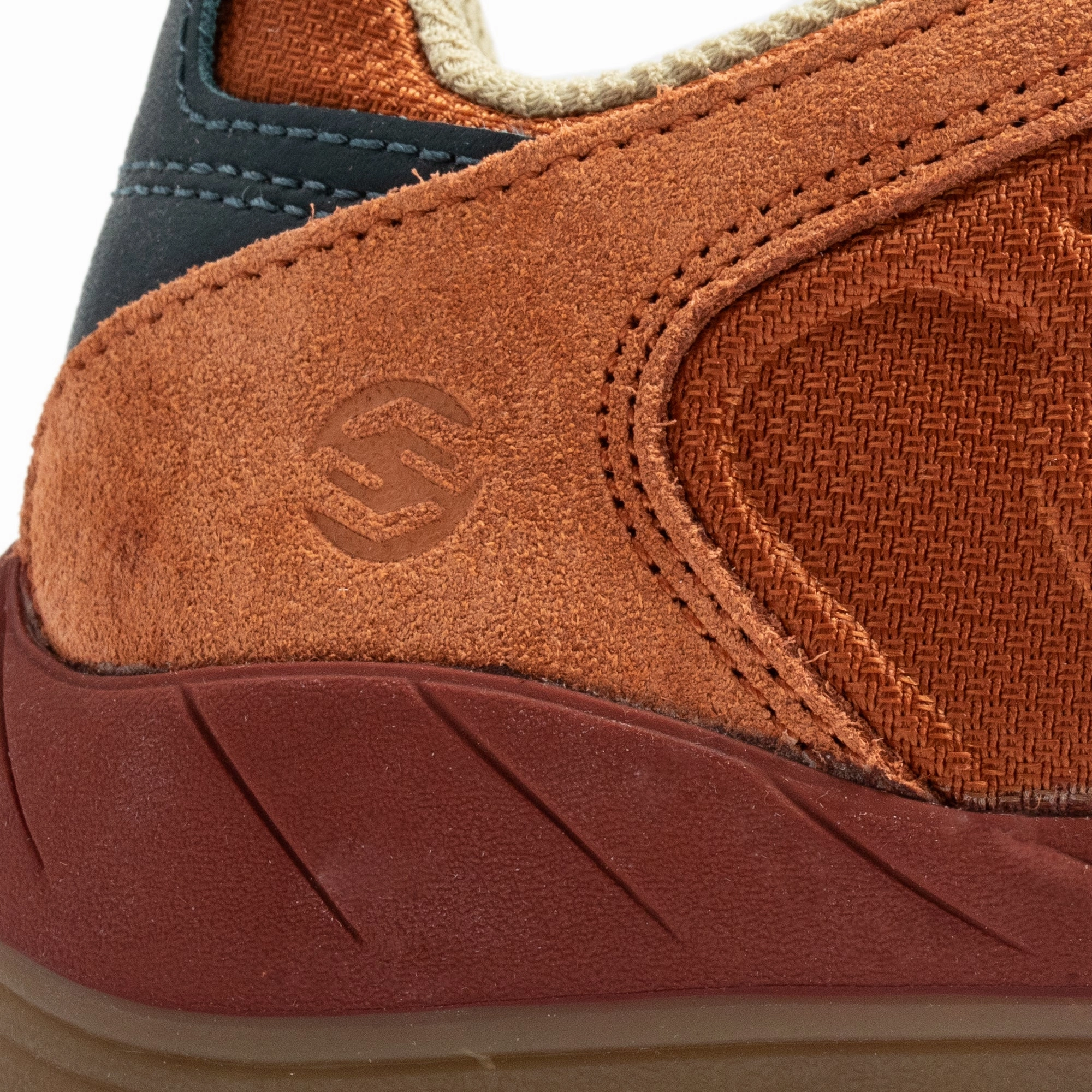 Nike SB Mens Vertebrae Shoes Anatomical Arch Shape