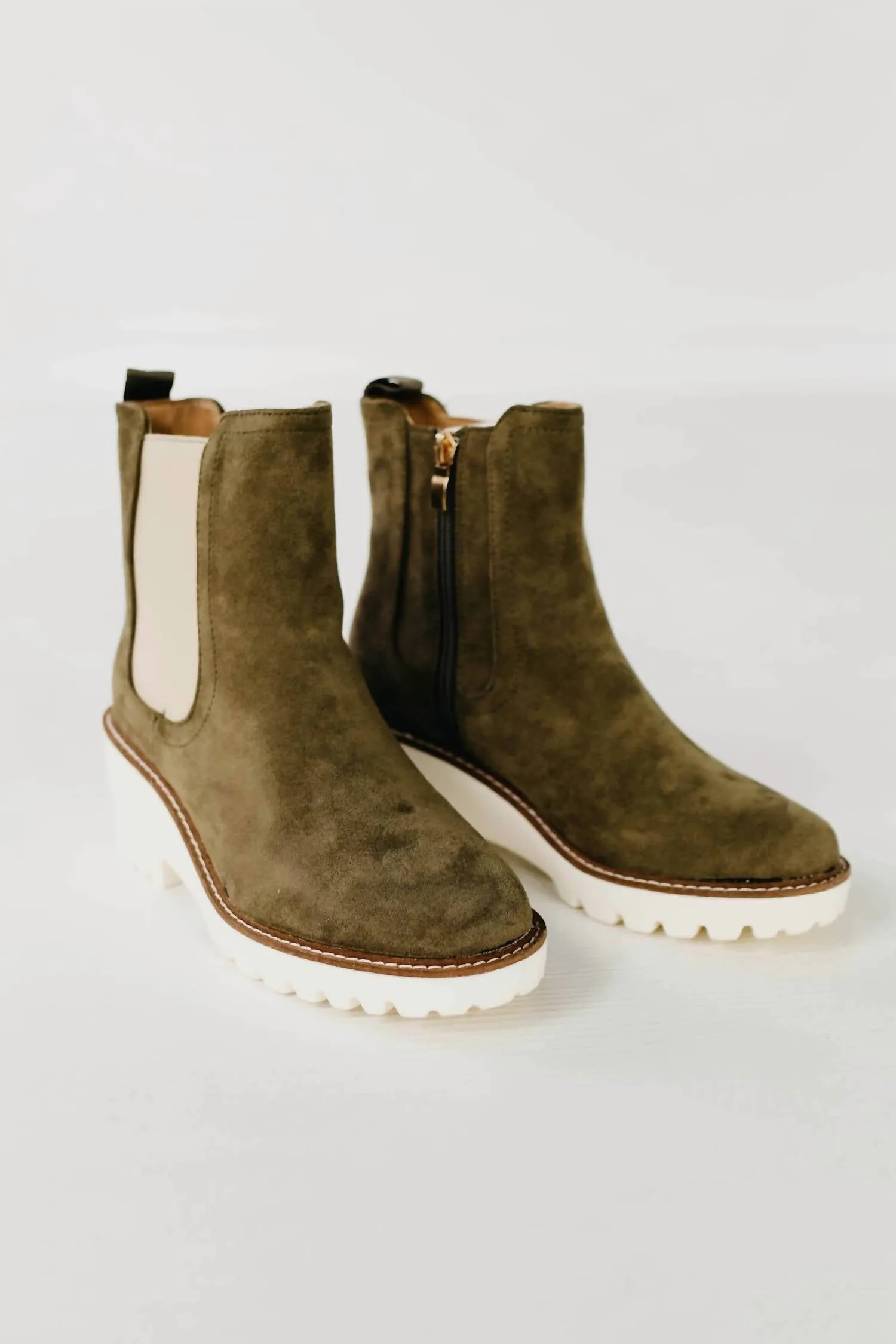 Orthopedic Design Quality Wear Women's Howl Bootie In Sage