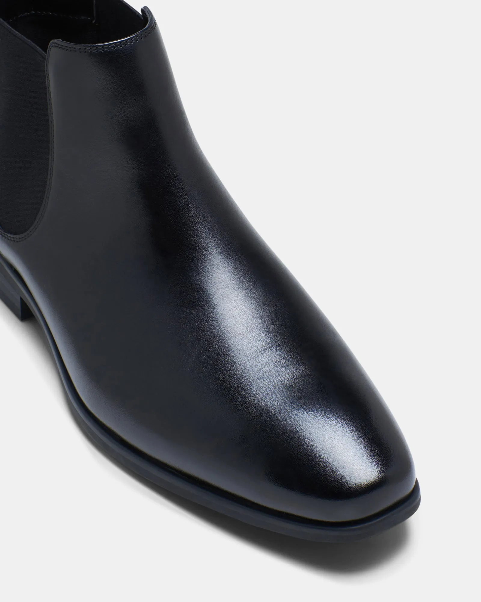 Norris Black Client Session Chisel Tip