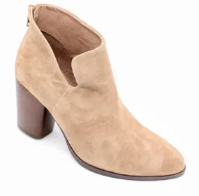 Women Audrey Heeled Bootie In Latte Suede Stable Support Cold Climate Reinforced Form Backcountry Camper