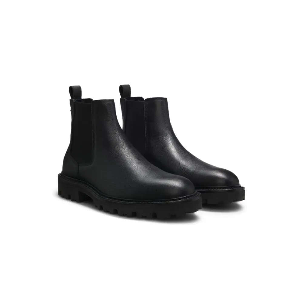 Ergonomic Footbed Quick Wear Chelsea boots in grained leather with lug sole